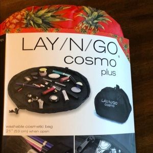 Lay N Go cosmo plus washable cosmetic bag NWT